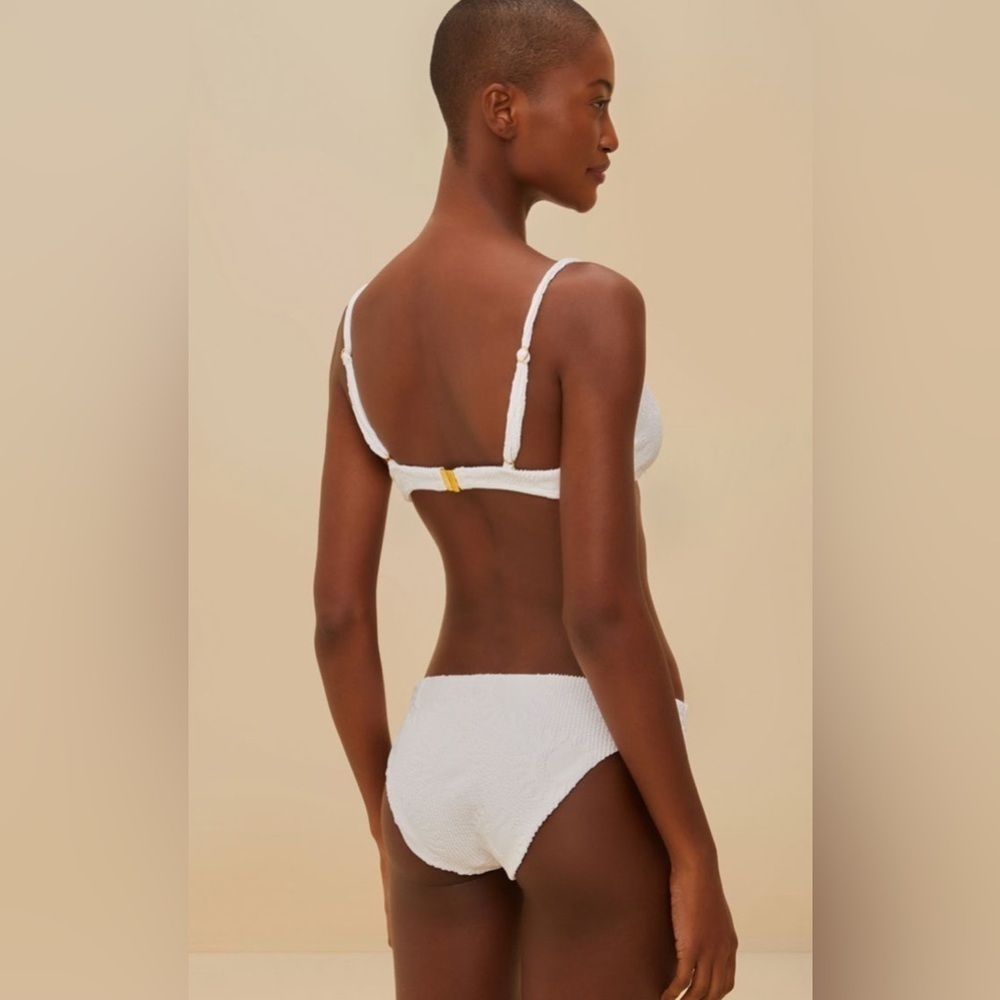Farm Rio - White Sunny Moon
Triangle Bikini Top and bottom / swim - Picture 2 of 7